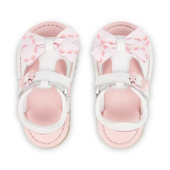 Kick Sandal für kleine Mädchen aus Leder, weiß