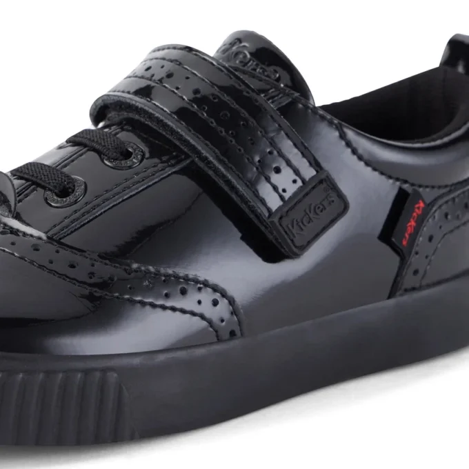Tovni Brogue-Schuh für Mädchen aus schwarzem Lackleder